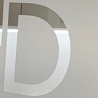 Décor en adhésif dépoli - Rhône Dental clinic