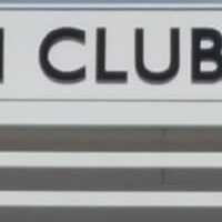 Accès publicité - Lettres avec éclairage indirect, décoration - Distri Club (…)