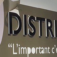 Accès publicité - Lettres avec éclairage indirect, décoration - Distri Club (…)