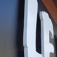 lettres reliefs PVC & Pléxi - Le Madison