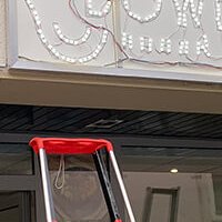 Enseigne lumineuse & Enseigne drapeau - Bowlicious