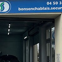 Enseignes Alu dibond & Enseigne drapeau - Sécuritest