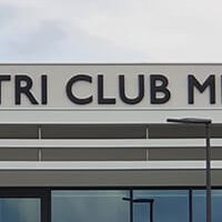 Fourniture & installation d'une signalétique extérieure - Distri (…)