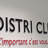 Fourniture & installation d'une signalétique extérieure - Distri (…)